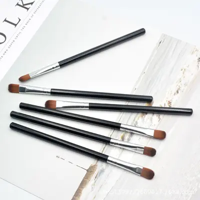 Single Makeup Brush, Portable Eyeshadow and Lip Brush for Beginners