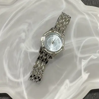 新款钢带小表盘镶钻气质时尚女表跨境外贸轻奢手表女士石英表腕表
