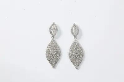 Acrylic retro alloy earrings for women bold expressive design - 7