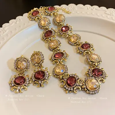 Vintage Square Rhinestone Necklace Set with Delicate Collarbone Chain
