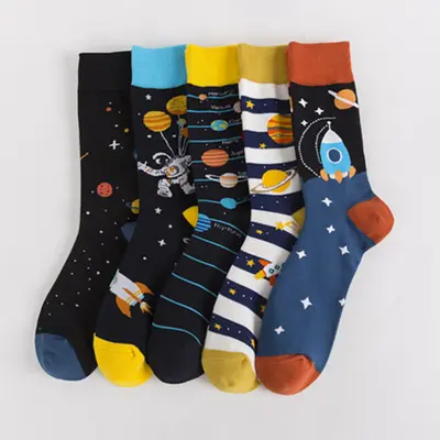 Bunte Baumwoll-Herrensocken, mittellang, kosmisches Muster - 4