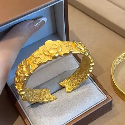 3D carved peony bracelet, solid gold-colored Chinese style