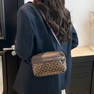 Women's Small Square Crossbody Shoulder Bag - 3