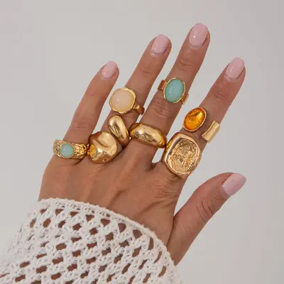 Grenzüberschreitender europäischer und amerikanischer gestapelter Einsatzstil Edelsteinringset für Frauen, Vintage-Metall gehämmerte Muster offener breiter Fingerring Schmuck. - 10