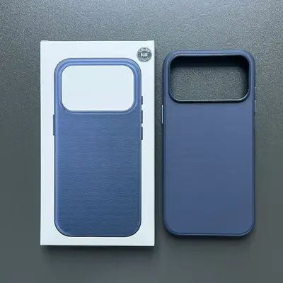 iPhone 18 Pro Max Uyumlu Düz Renk Teknoloji Kumaşı Görünümlü TPU Kılıf - 11