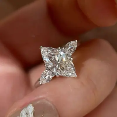 2 karat at gözü üç taş kadın yüzüğü, vintage tasarım - 3