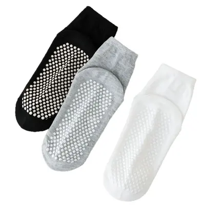 Erkek Çocuk Kaymaz Noktalı Spor Çorabı, Beyaz, Bebek ve Çocuk