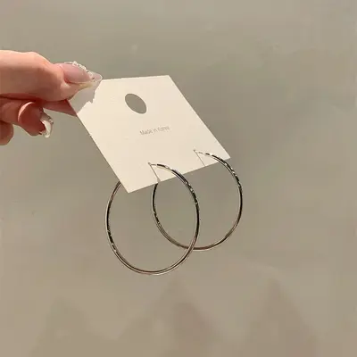 Silberne Ohrstecker mit Ringform, minimalistisches Design - 6