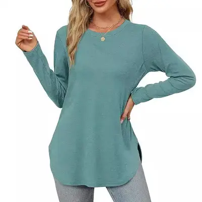 Damen-Langarmshirt in Uni-Farbe, Rundhalsausschnitt, locker geschnitten