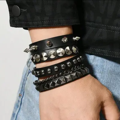 Punk-Stil Herren-Mehrschicht-Vintage-Armband mit Nieten-Kettenglieder und Lederarmband Accessoires - Heißverkäufer im europäisch-amerikanischen Grenzhandel