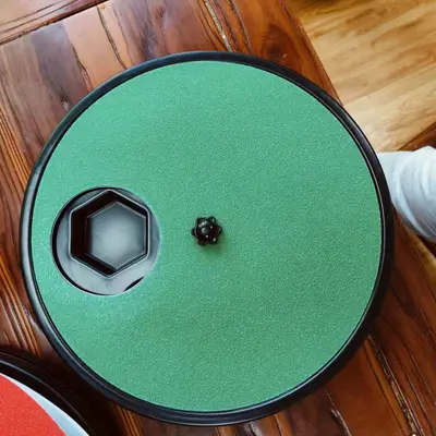 Drehbares Kratzbrett für Katzen und Hunde mit Schleifpapier, Slow-Feeder-Spielzeug - 9