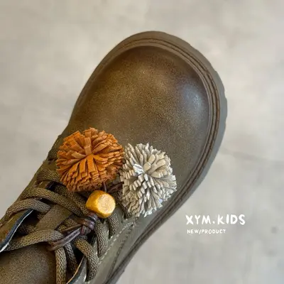 Kinderstiefel im Retro-Stil, gelb, mit Quasten, Used-Look