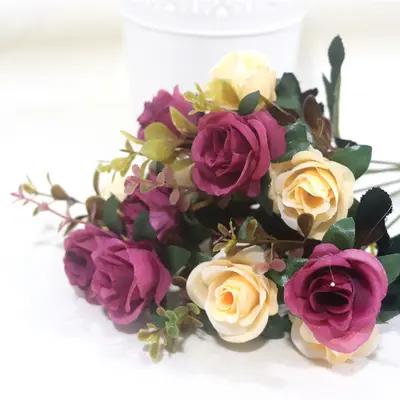 Künstliche Blumen im europäischen Stil, 12 kleine Rosen, Hochzeitsstrauß