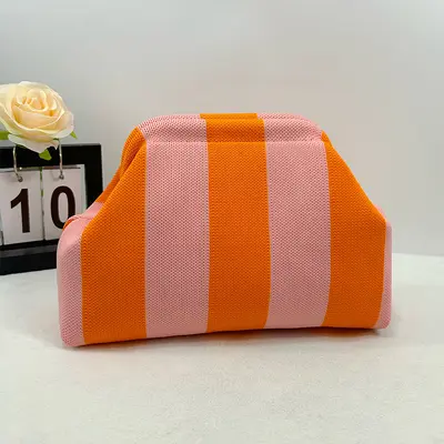 Sınır ötesi dropshipping örgü çanta, çizgili el çantası, kadınlar için, örgü bulut çok yönlü şık taşınabilir makyaj çantası, büyük kapasiteli - 7