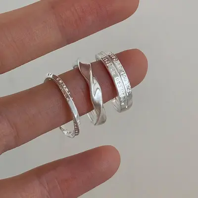 Geometric Möbius ring for women, open adjustable, luxury style - 2