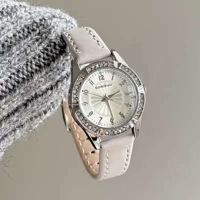 Damenuhr mit Strass-Besatz, Vintage-Stil, kleines elegantes Zifferblatt
