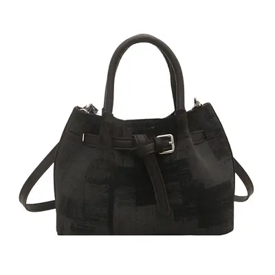 Large Capacity Women's Shoulder Bag, Textured Vegetable Basket Design, Commuter Style - 5