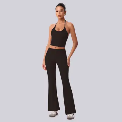 Yoga-Set mit Neckholder-Top und High-Waist-Hose - 7
