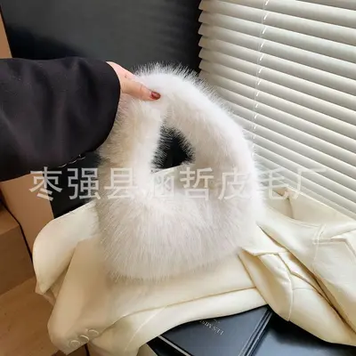 Herbst- und Winter neue flauschige Imitat-Fuchspelz-Handtasche, koreanischer Stil, vielseitig, tragbare Plüsch-Reisetasche - 7