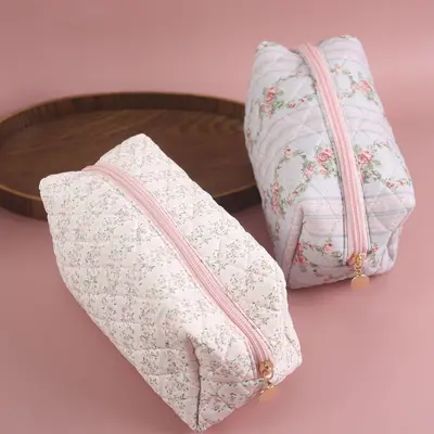 Small Floral Quilted Cosmetic Bag, Large Capacity Travel Pouch