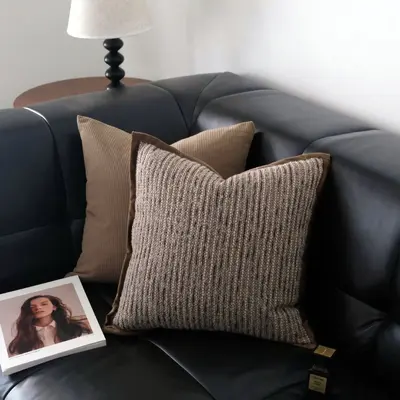 Braun Wabi-Sabi Stil einfach gestreift breiter Rand Lendenkissen Kissenbezug Wohnzimmer Sofa Kissen Modell Raum Kissen