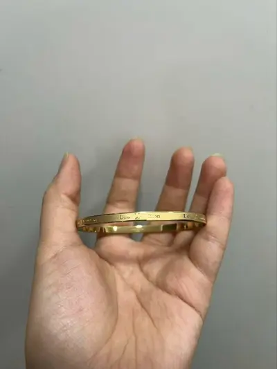 跨境电商卡扣手镯女对版字母钛钢情侣手环简约百搭网红款厂家批发