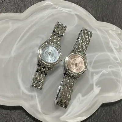 新款钢带小表盘镶钻气质时尚女表跨境外贸轻奢手表女士石英表腕表