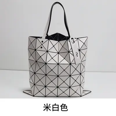 Classic Six-Grid Diamond Quilted Large Capacity Tote Bag - 11