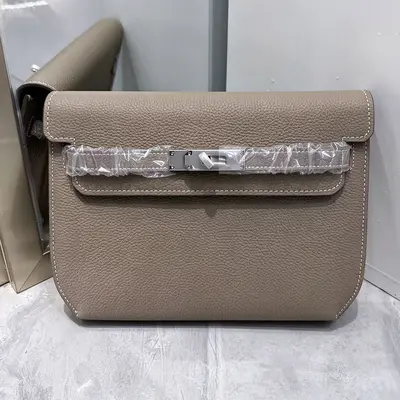 Genuine Leather Retro Briefcase, Large Capacity Messenger Bag for Men and Women - 13