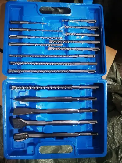 Electric Hammer Drill Bit and Chisel Set, 17 Pieces, Plastic Box - 7