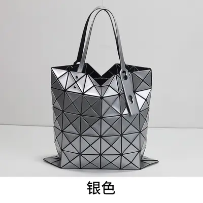 Classic Six-Grid Diamond Quilted Large Capacity Tote Bag - 9