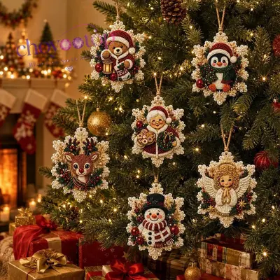 Round Wooden Christmas Diamond Painting Hanging Ornament Set, 6 Pieces