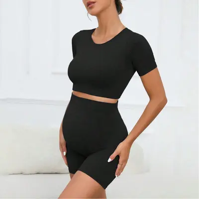 Maternity Yoga Set with Seamless Short Sleeve Top and Peach-Hip Shorts - 9