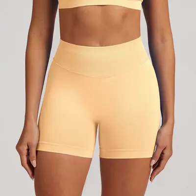 Amazon'un popüler dikişsiz fitness yoga şortları, kalça kaldırıcı koşu yoga pantolonları, yüksek elastik, çabuk kuruyan üç noktalı spor şortları