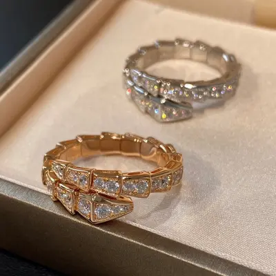 Bao Ge Seiko V Gold Electrolysis Plated Full Diamond Snake Bone Ring, White Mother-of-Pearl Snake-Shaped Open Ring for Women in Light Luxury Style.