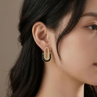 Geometric U-shaped Earrings for Women Brass Plated with 18K Real Gold Black and White Color Block Rhinestone Inlaid Architectural Style Cross-border Live Streaming Wholesale Supply