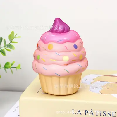 B-Cartoon Eiscreme-Waffelhörnchen Figur Anhänger, PU-Langsamrückstellspielzeug zum Stressa - 7