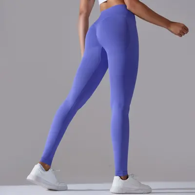Seamless Women's Yoga Leggings, Peach Hip Effect, Breathable, Cropped Length - 5