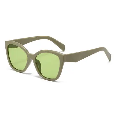 Minimalist Cat-Eye Sunglasses with UV Protection - 11