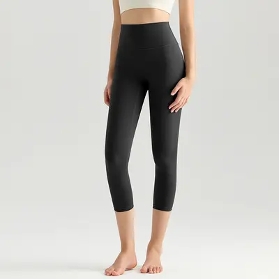 Seamless 7/8 Yoga Leggings with High Waist and Butt-Lift - 7