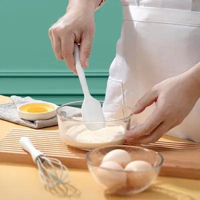 Entegre silikon kazıyıcı, ev tipi gıda sınıfı, yüksek sıcaklığa dayanıklı yağ fırçası, yumurta çırpıcı, ev tipi pişirme alet seti