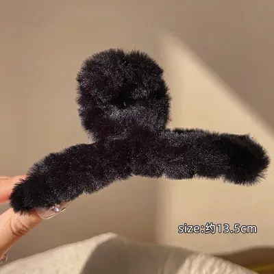 Plush paw clip for women, luxurious large hair claw clip for autumn and winter, shark clip for thick hair, hair accessory. - 12