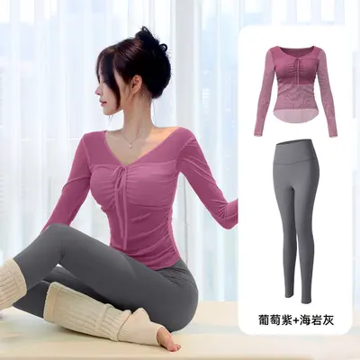 Women's Pilates and Yoga Set with Chest Pads and Sports Top - 13