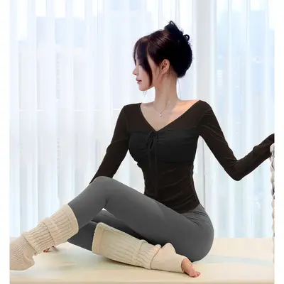 Women's Pilates and Yoga Set with Chest Pads and Sports Top - 7