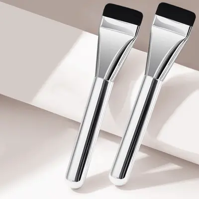 Ultra-Thin Single-Line Foundation Brush, Flat-Head Mask Brush