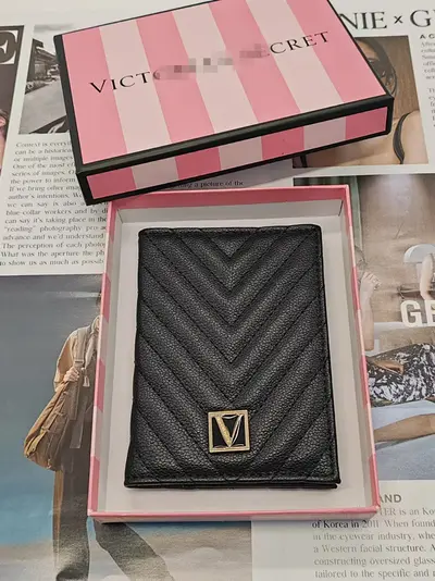 Ultra-thin passport and card holder - 7