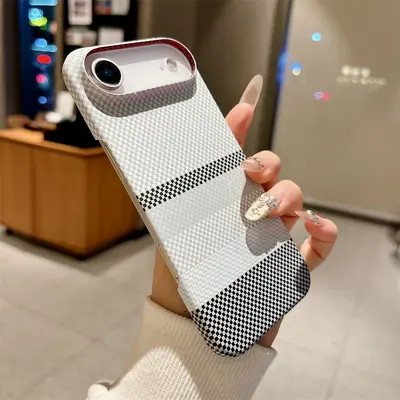 Магнитный чехол iPhone 17 из кевлара и углеволокна, совместимый с 16, 15 Pro Max - 9