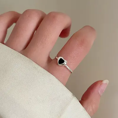 Koreanischer Stil glatter asymmetrischer Ring aus 925er Sterlingsilber vielseitiger Ring für Damen Nischen-Ins-Stil Design langlebiger Kombinationsring