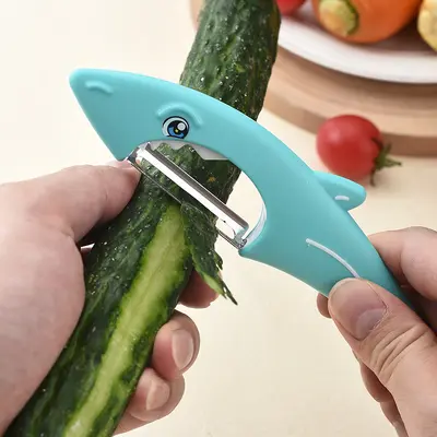 Shark-design vegetable peeler, stainless steel - 3