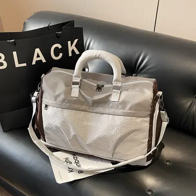 Expandable travel bag with shoe compartment, wet-dry separation